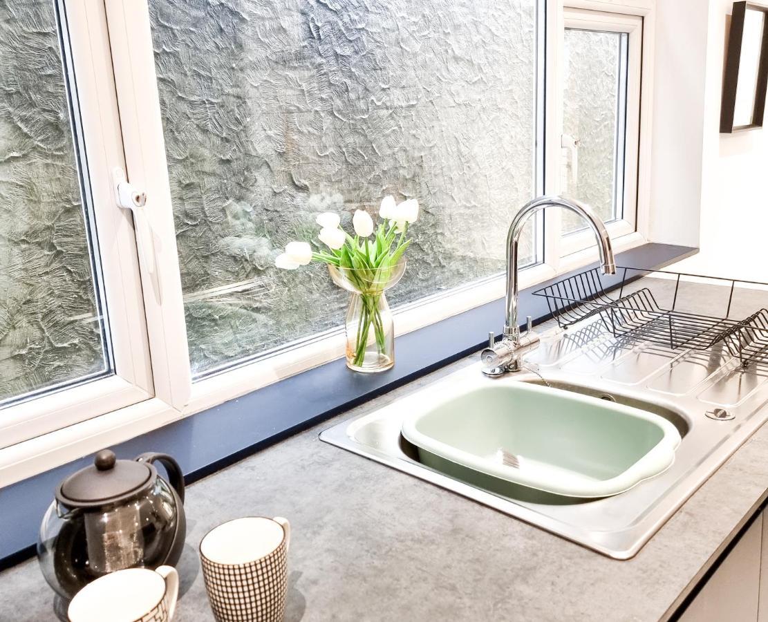 Spacious 3-Bed Near The City Centre Swansea Exterior photo