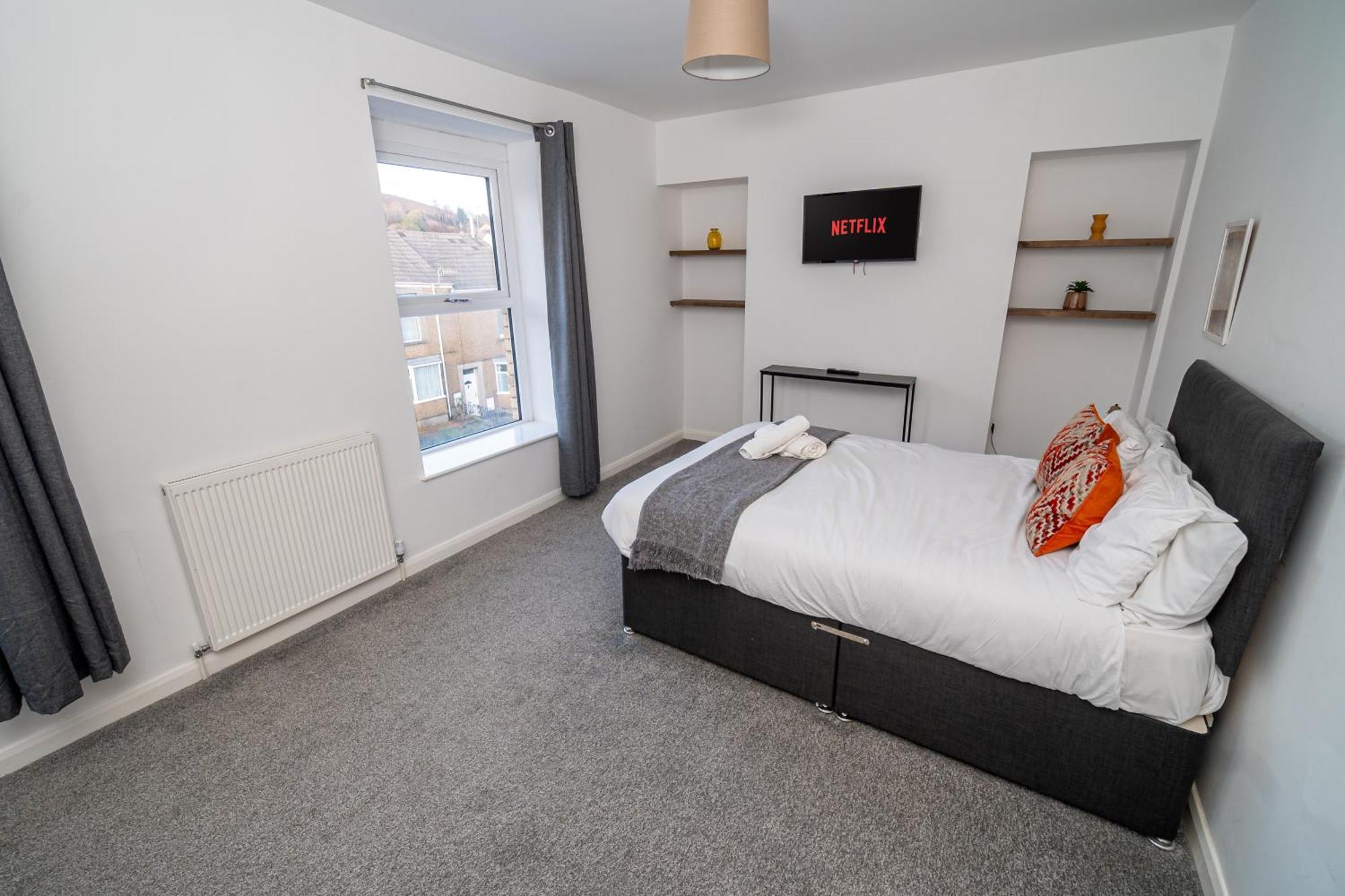 Spacious 3-Bed Near The City Centre Swansea Exterior photo