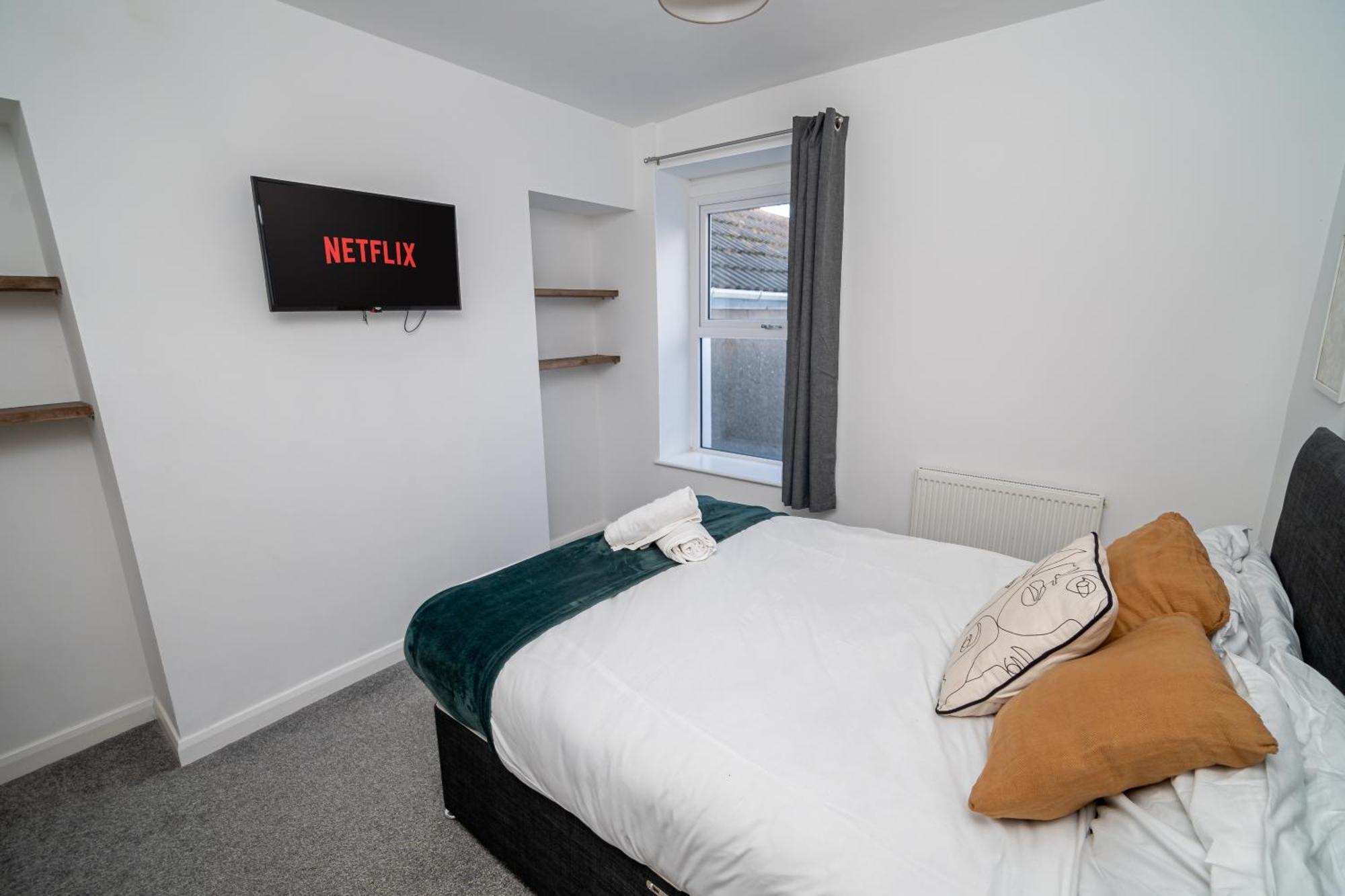 Spacious 3-Bed Near The City Centre Swansea Exterior photo
