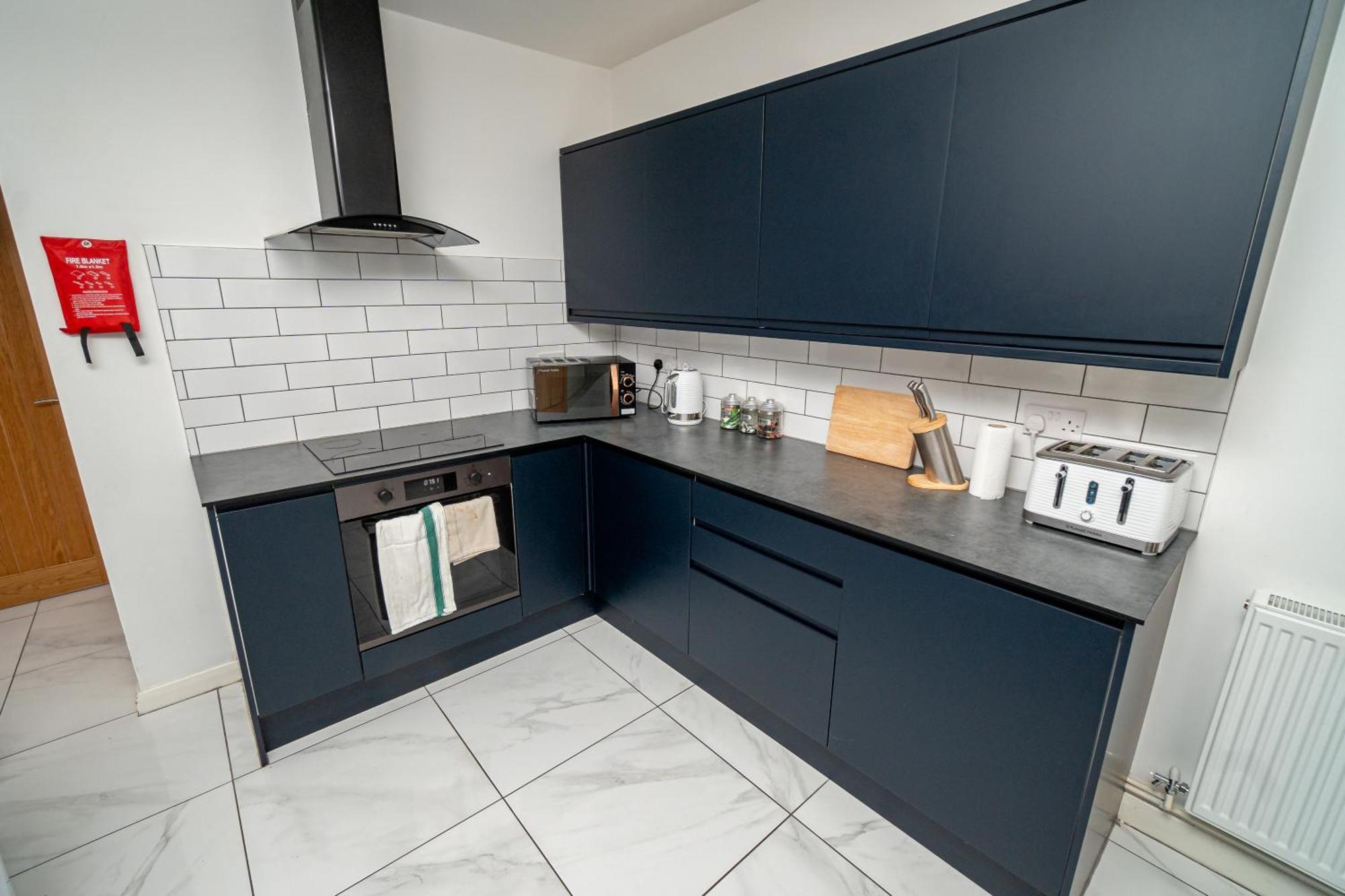 Spacious 3-Bed Near The City Centre Swansea Exterior photo
